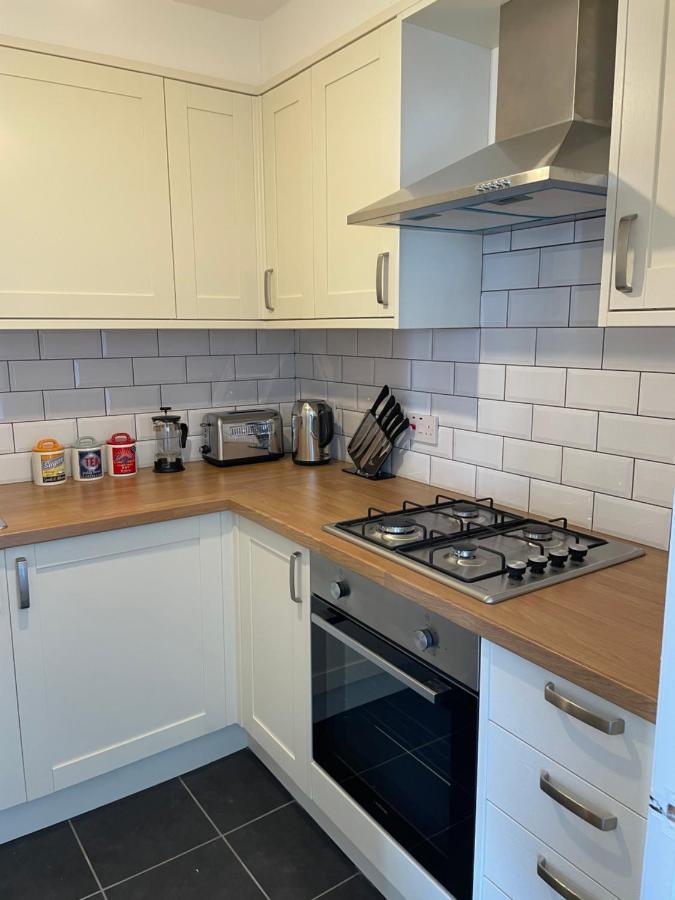 Light And Airy 1 Bedroom Flat 700M From The Beach Bornemouth Extérieur photo