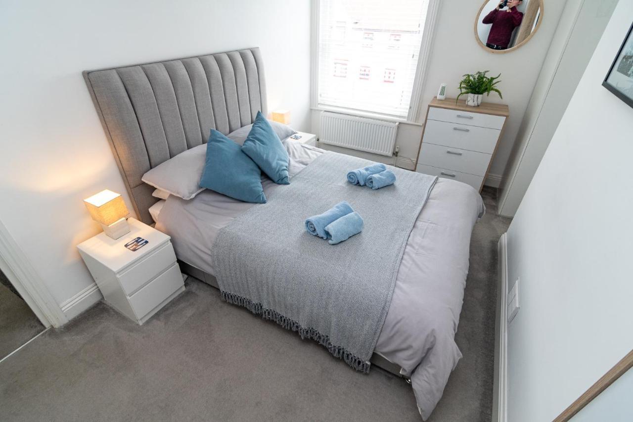 Light And Airy 1 Bedroom Flat 700M From The Beach Bornemouth Extérieur photo