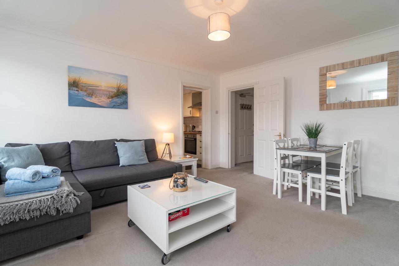 Light And Airy 1 Bedroom Flat 700M From The Beach Bornemouth Extérieur photo