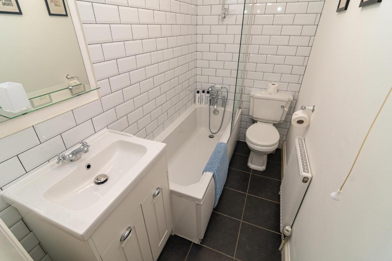 Light And Airy 1 Bedroom Flat 700M From The Beach Bornemouth Extérieur photo
