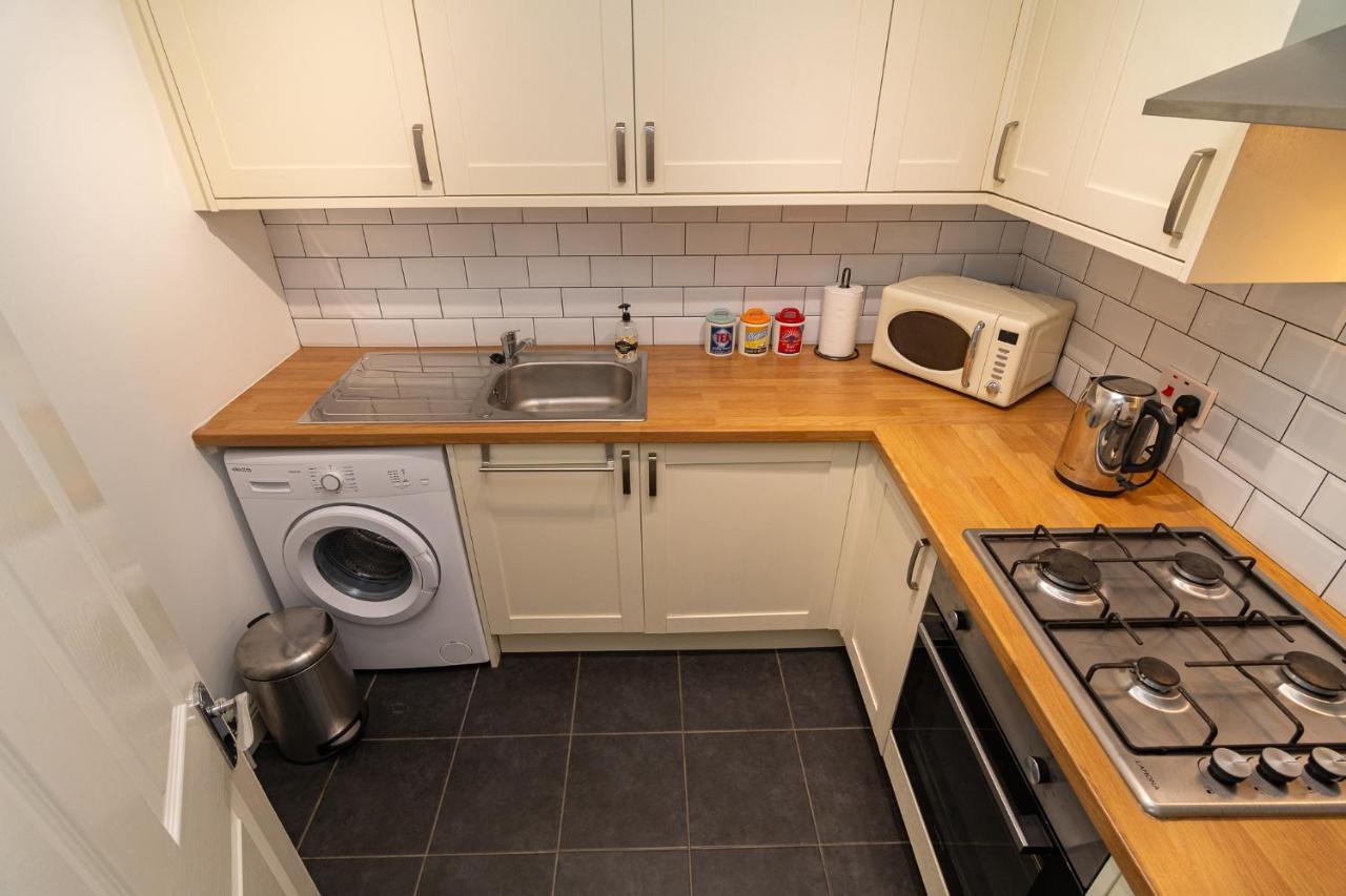 Light And Airy 1 Bedroom Flat 700M From The Beach Bornemouth Extérieur photo